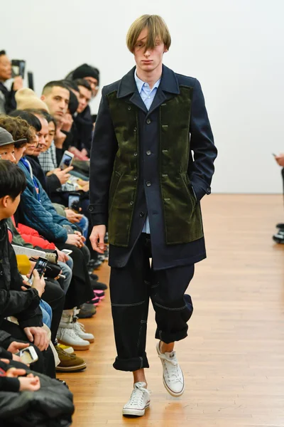Look 48